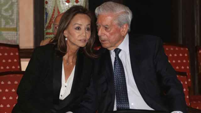 Isabel Preysler y Vargas Llosa están muy enamorados