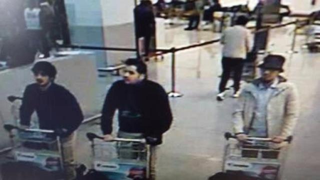 Imagen de los tres sospechosos del atentado en Zaventem