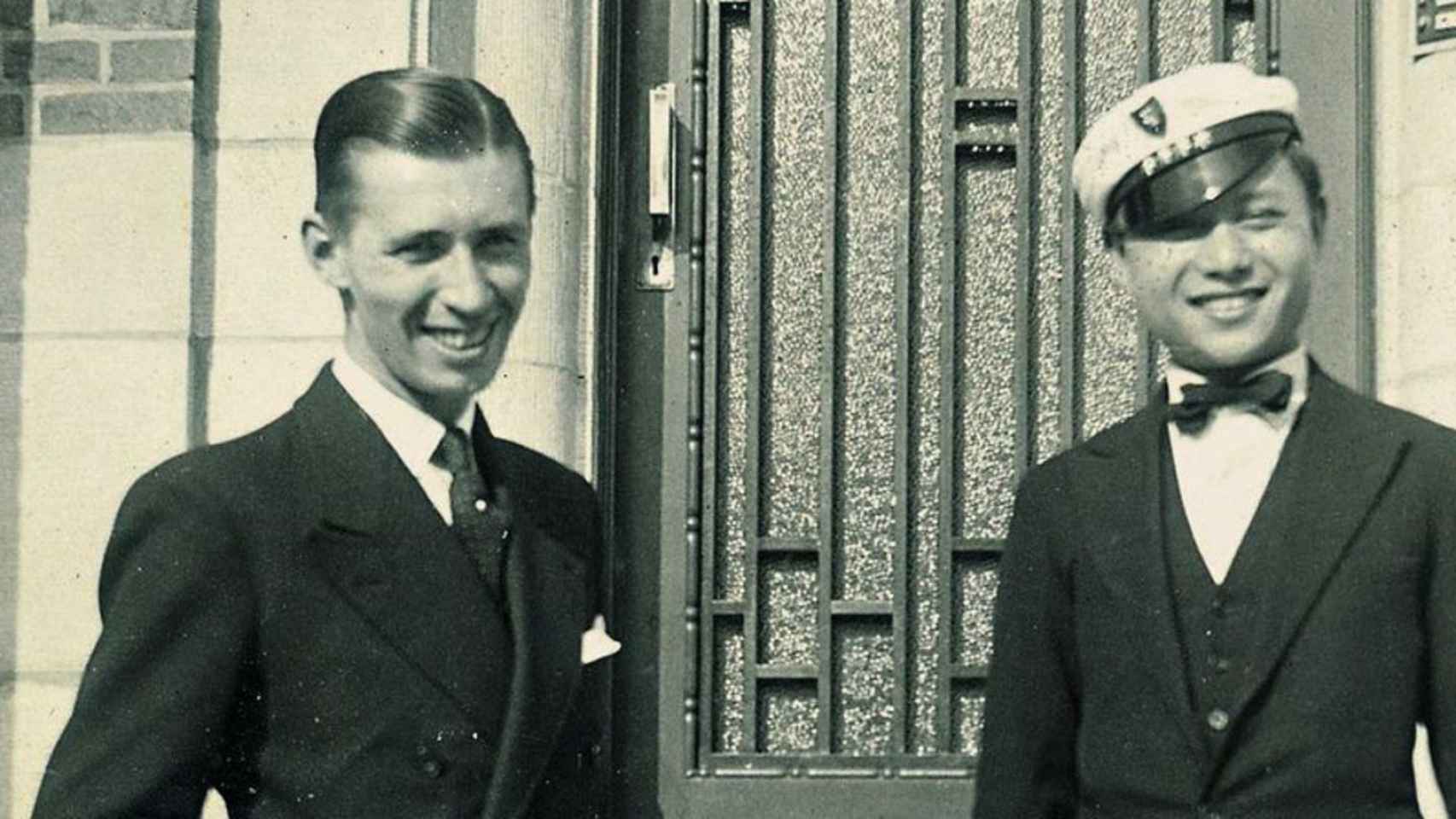 Hergé y su joven amigo chino Tchang, en Bruselas, 1932.