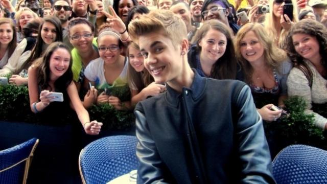 Justin Bieber no quiere que sus fans le toquen más