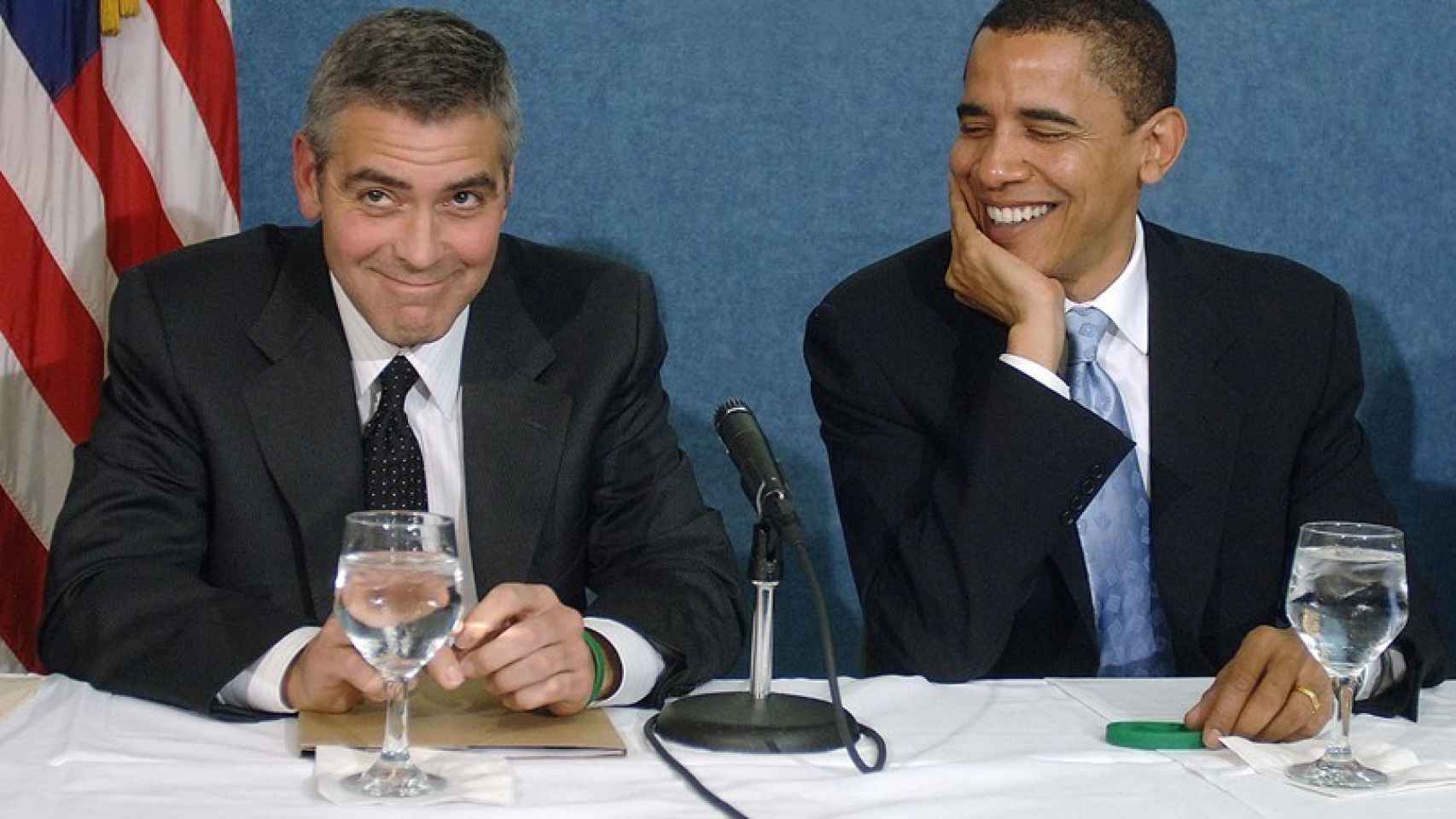 Clooney y Obama en un evento para Darfur en el Club Nacional de la Prensa