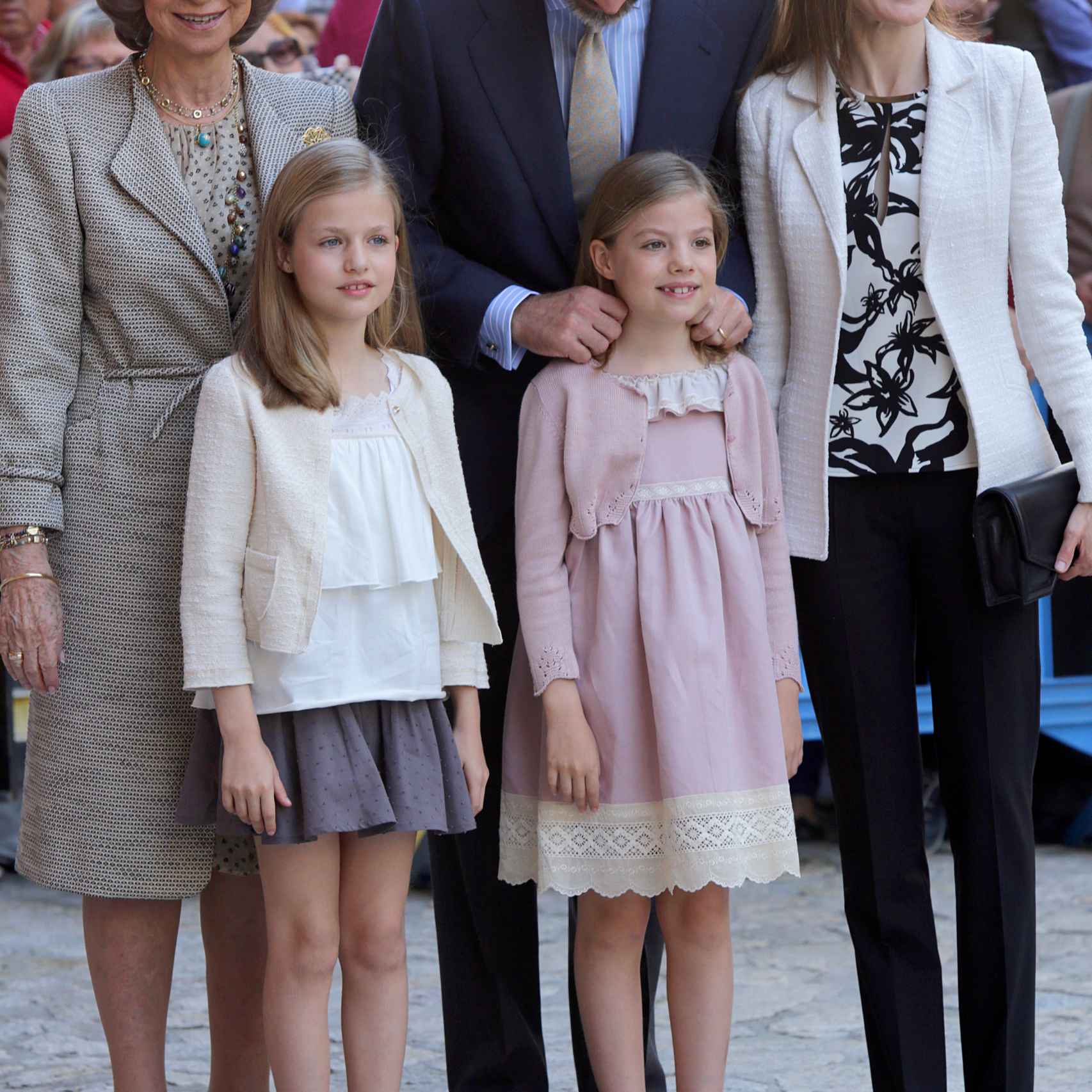 Doña Sofía, Felipe VI, Doña Letizia y sus hijas Leonor y Sofia en la misa de Pascua del año pasado