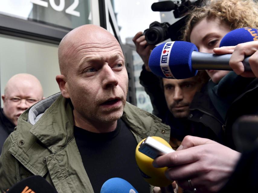 El abogado Sven Mary habla con la prensa tras su primer encuentro con Abdeslam