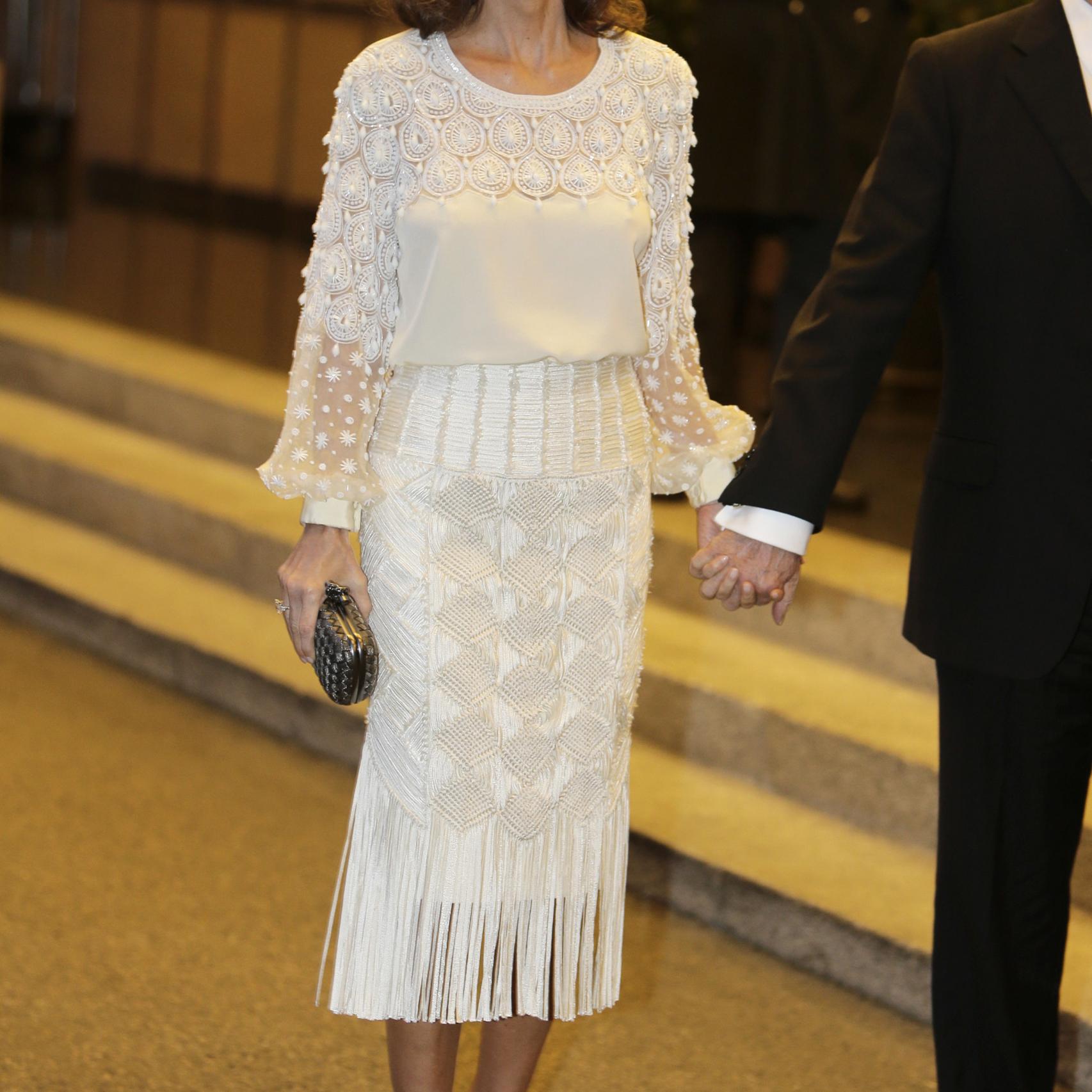 Preysler lució un espectacular vestido blanco de pedrería de Andrew Gn