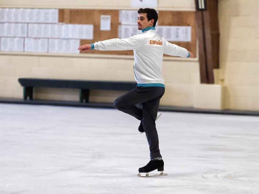 Javier Fernández entrena para el campeonato del mundo.