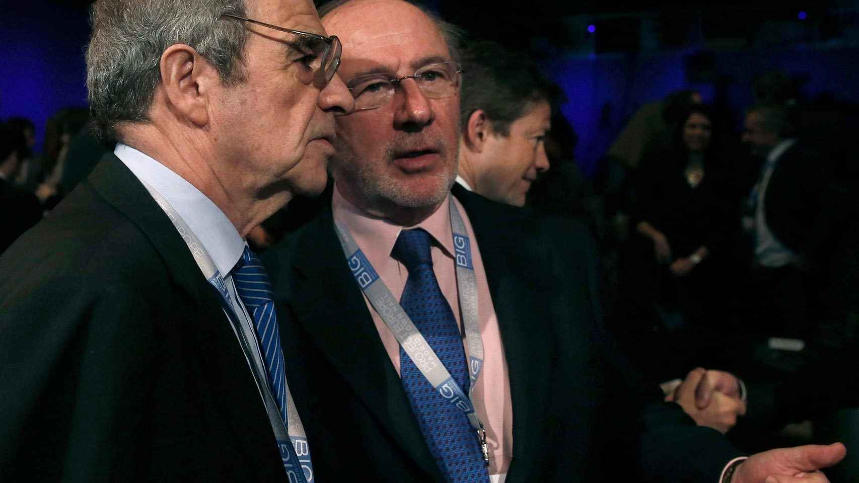 Alierta y Rato conversan durante una conferencia sobre Europa en febrero de 2014.