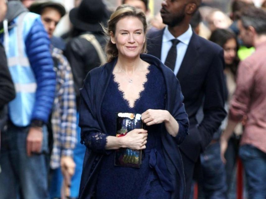 Bridget Jones vuelve con una tercera película que traiciona sus principios.