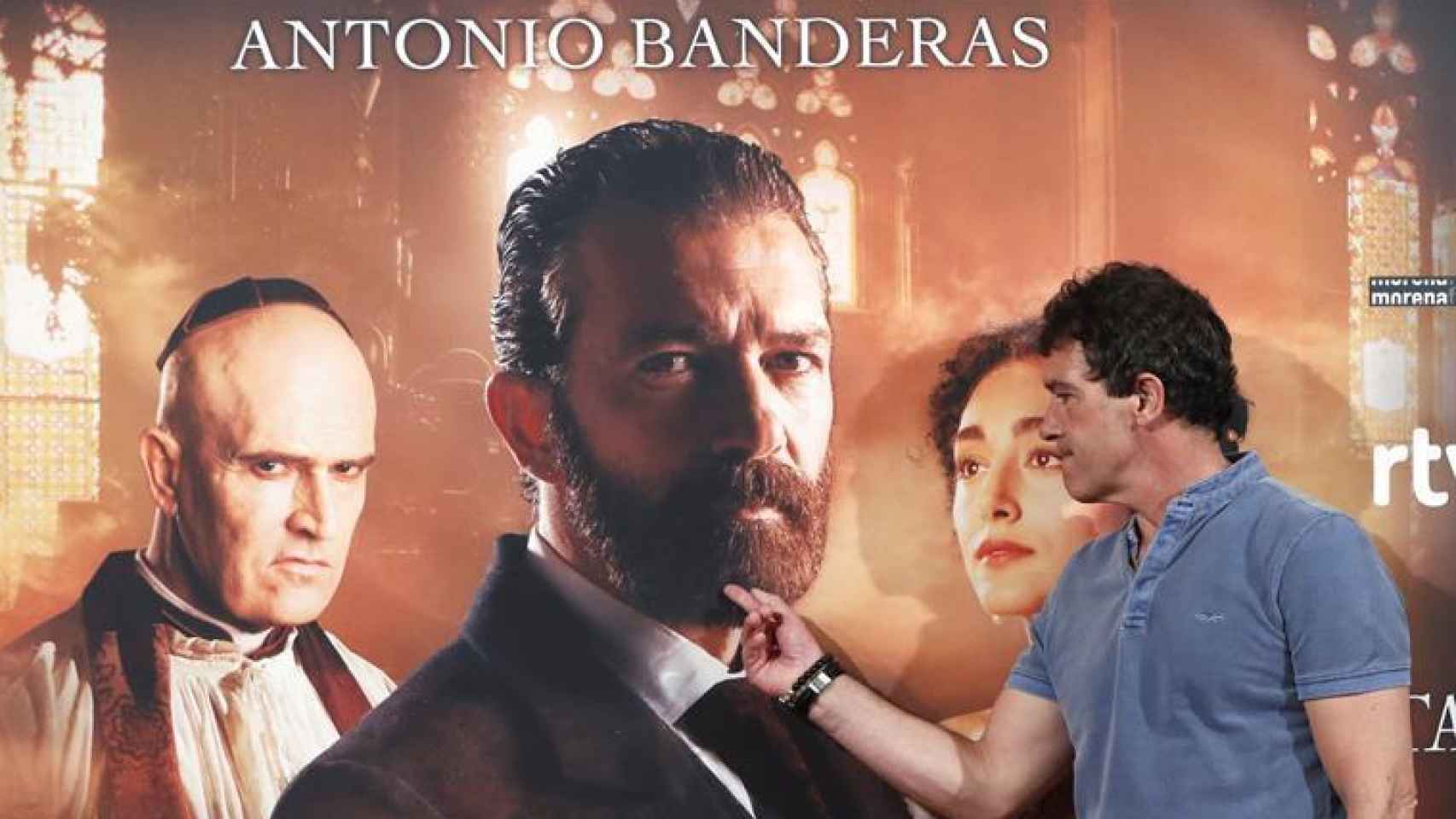 Antonio Banderas junto al equipo de Altamira.