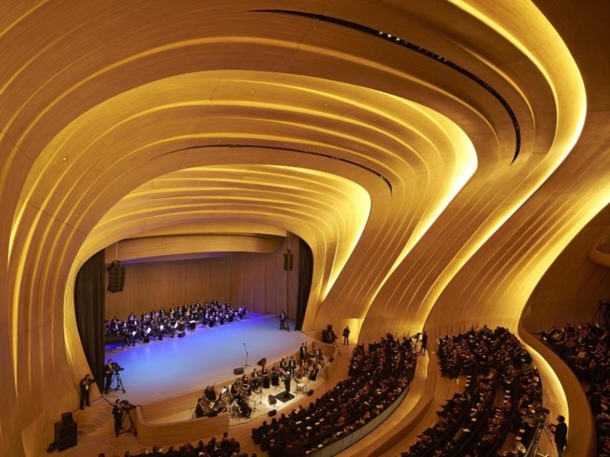 Centro Cultural Heyder Aliyev Center, en Azerbaiyán, construido por Zaha Hadid, en 2012.