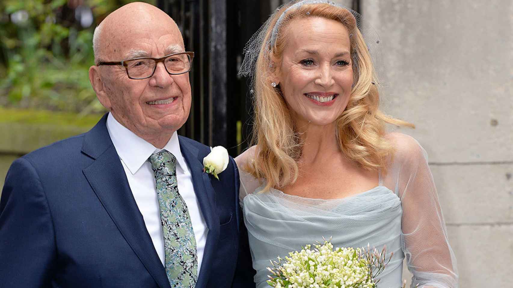Murdoch y Hall se casaron hace apenas un mes