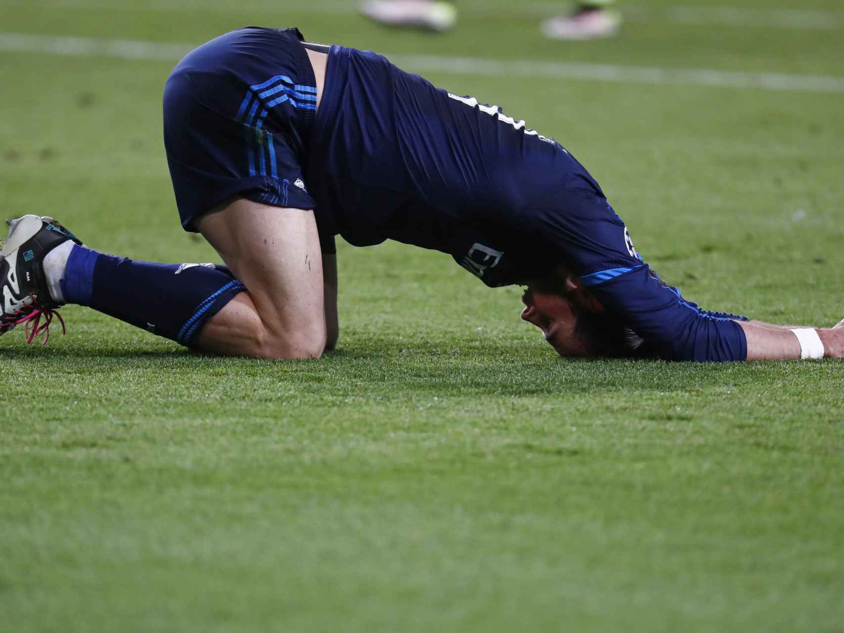 Bale lamenta un gol del Wolfsburgo.