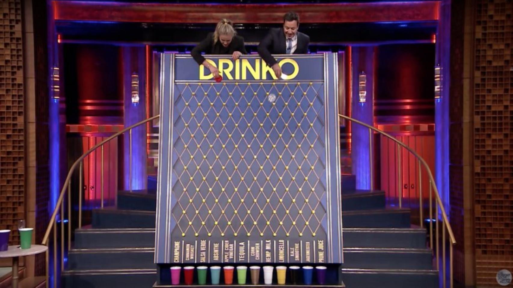 Jimmy Fallon prueba su 'Drinko' con Cameron Diaz
