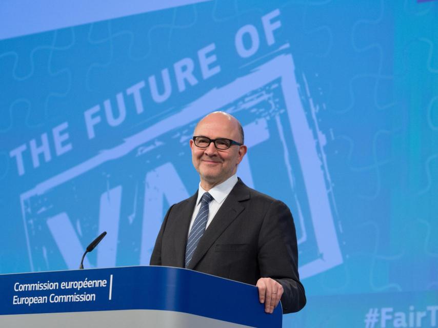 El comisario Moscovici quiere dar más autonomía fiscal a los gobiernos