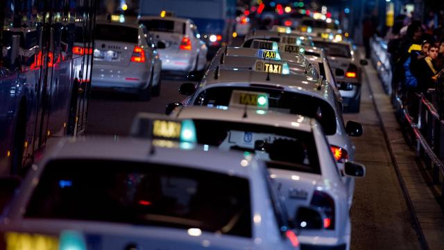 Los taxis, un colectivo señalado también por la CNMC.