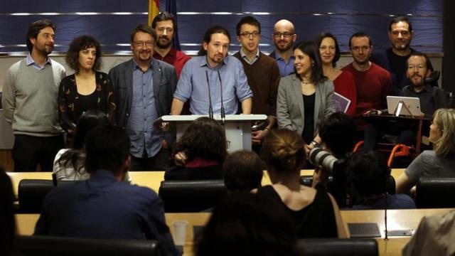 Iglesias junto a su Ejecutiva durante la rueda de prensa.