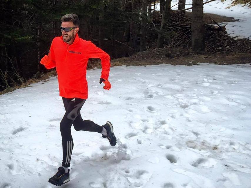 Chema Martínez entrenando en la sierra.