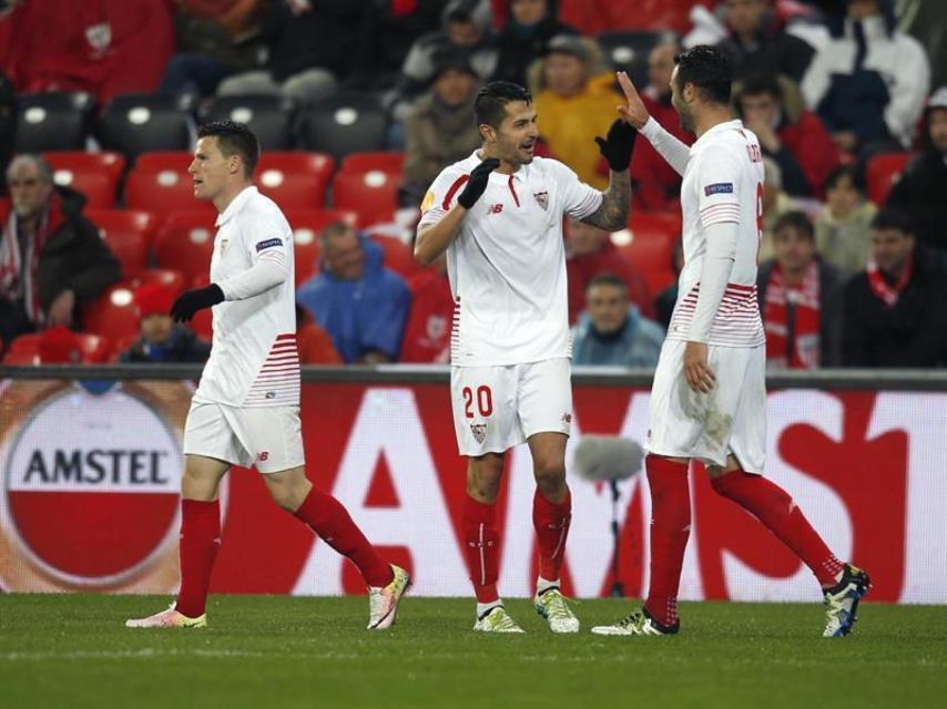 Iborra celebra el gol de la victoria del Sevilla en San Mamés.