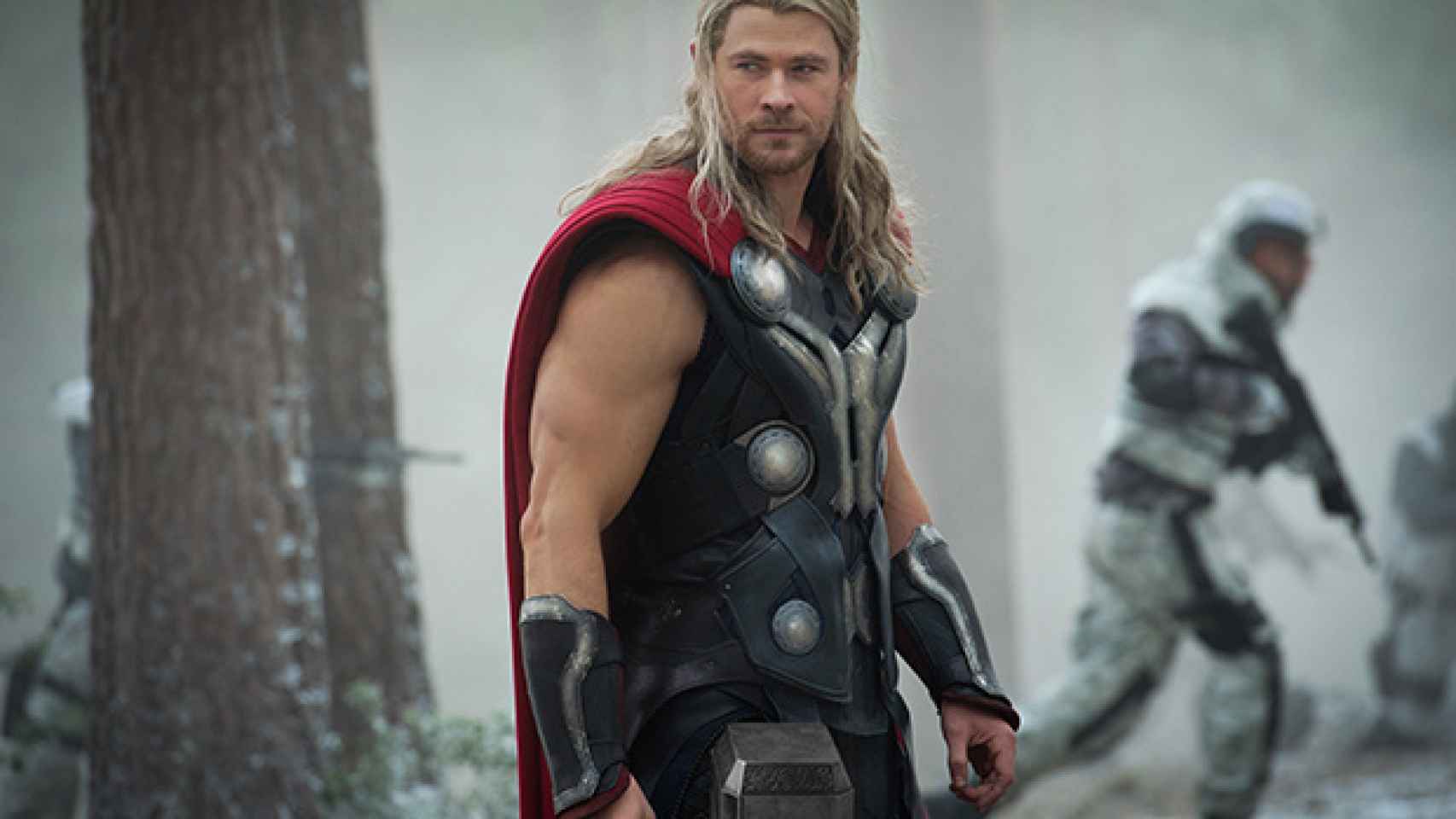 Chris Hemsworthinterpretando a Thor.