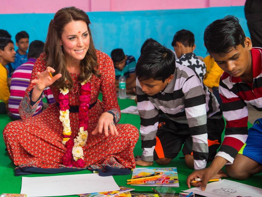 Kate Middleton en su visita al proyecto social de Salaam Baalak