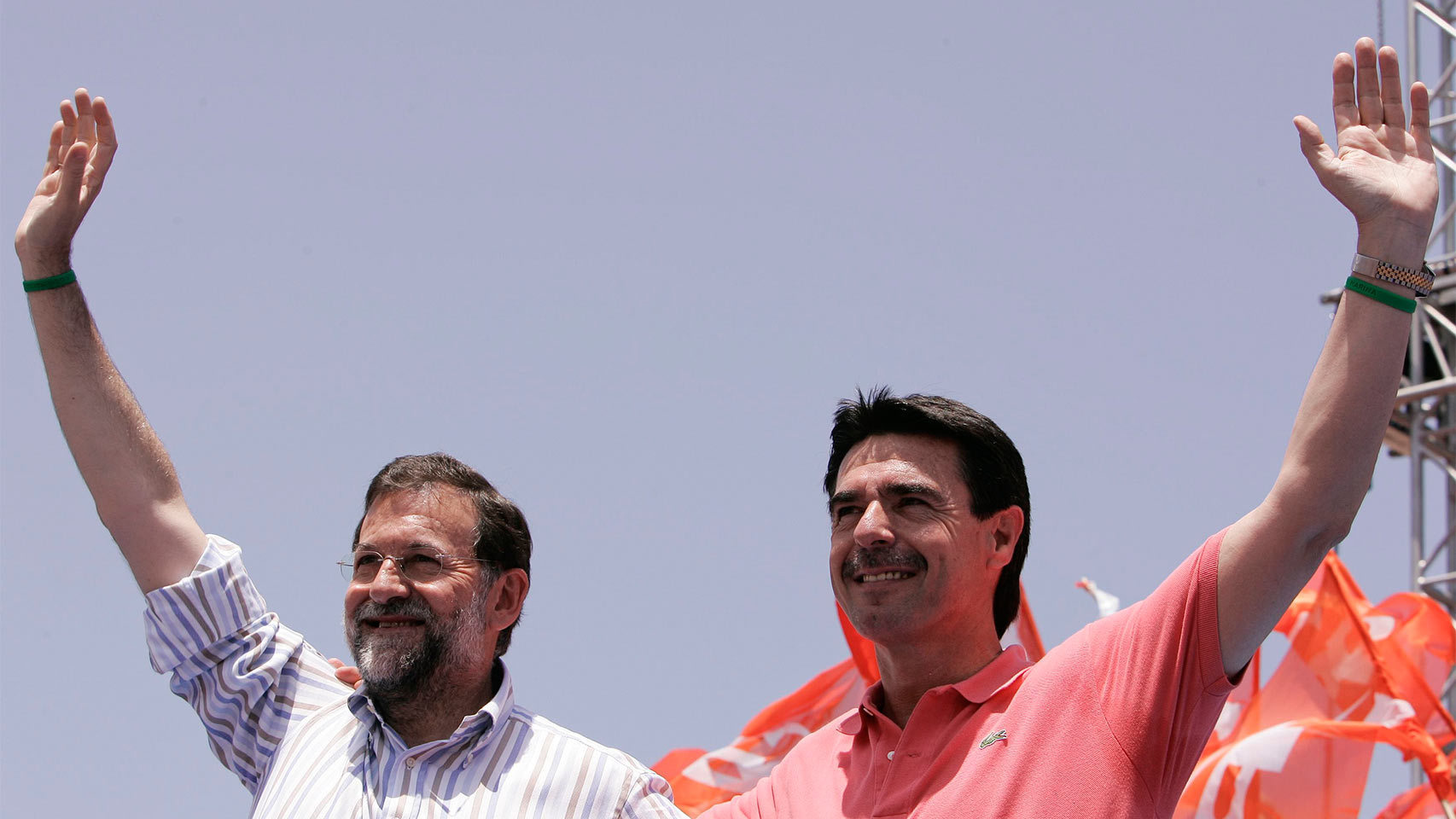 Mariano Rajoy y José Manuel Soria, durante un mitin en Las Palmas de Gran Canaria en mayo de 2007.