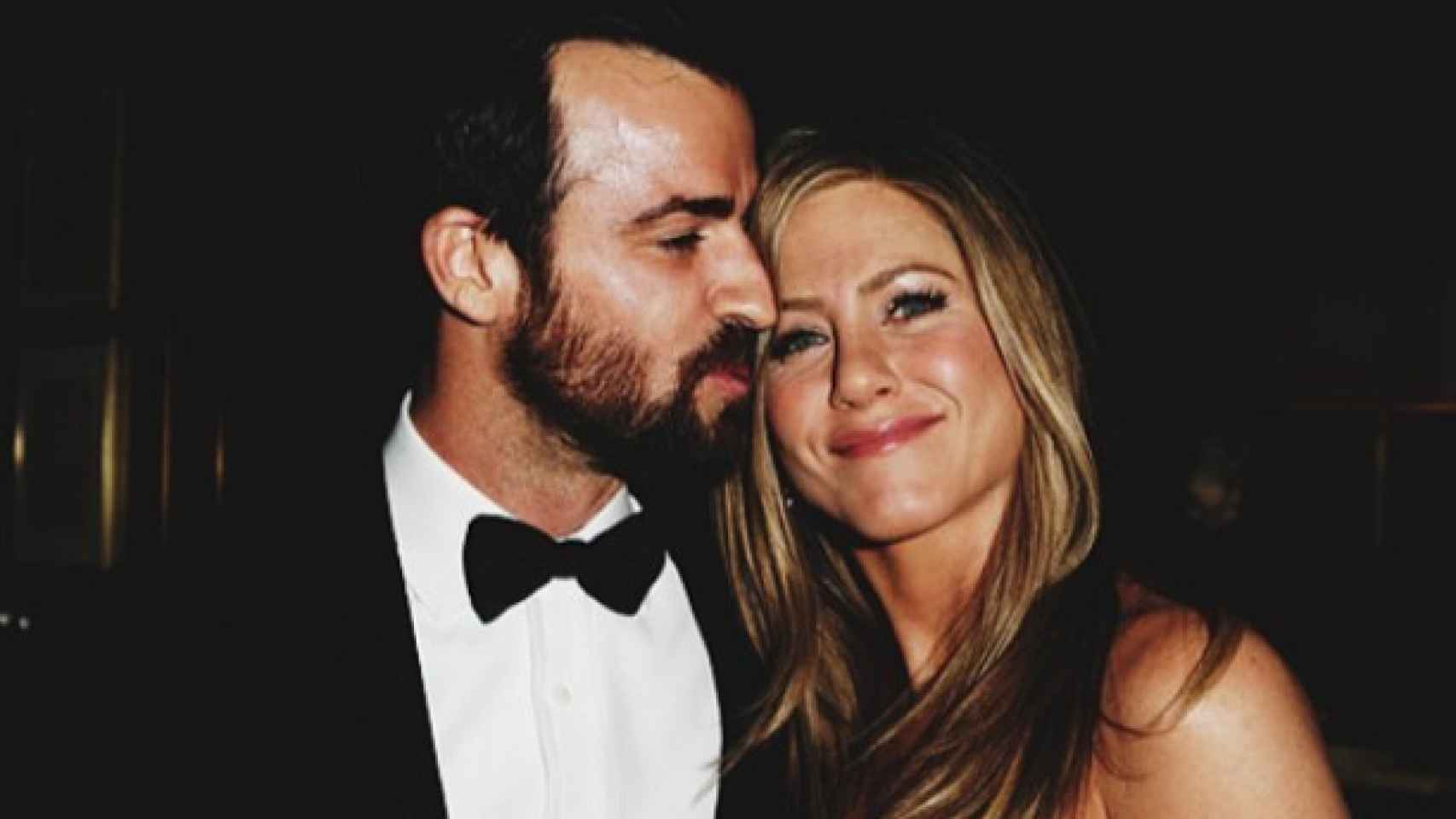 Justin Theroux besa a Jennifer Aniston en los Oscar