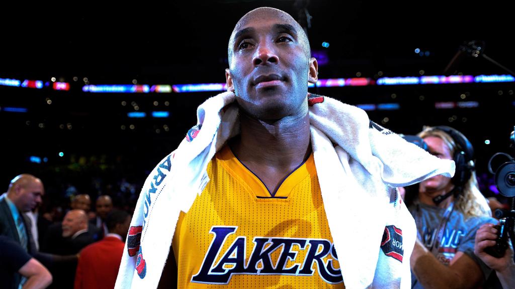 Kobe Bryant se da un homenaje en su despedida: 60 puntos