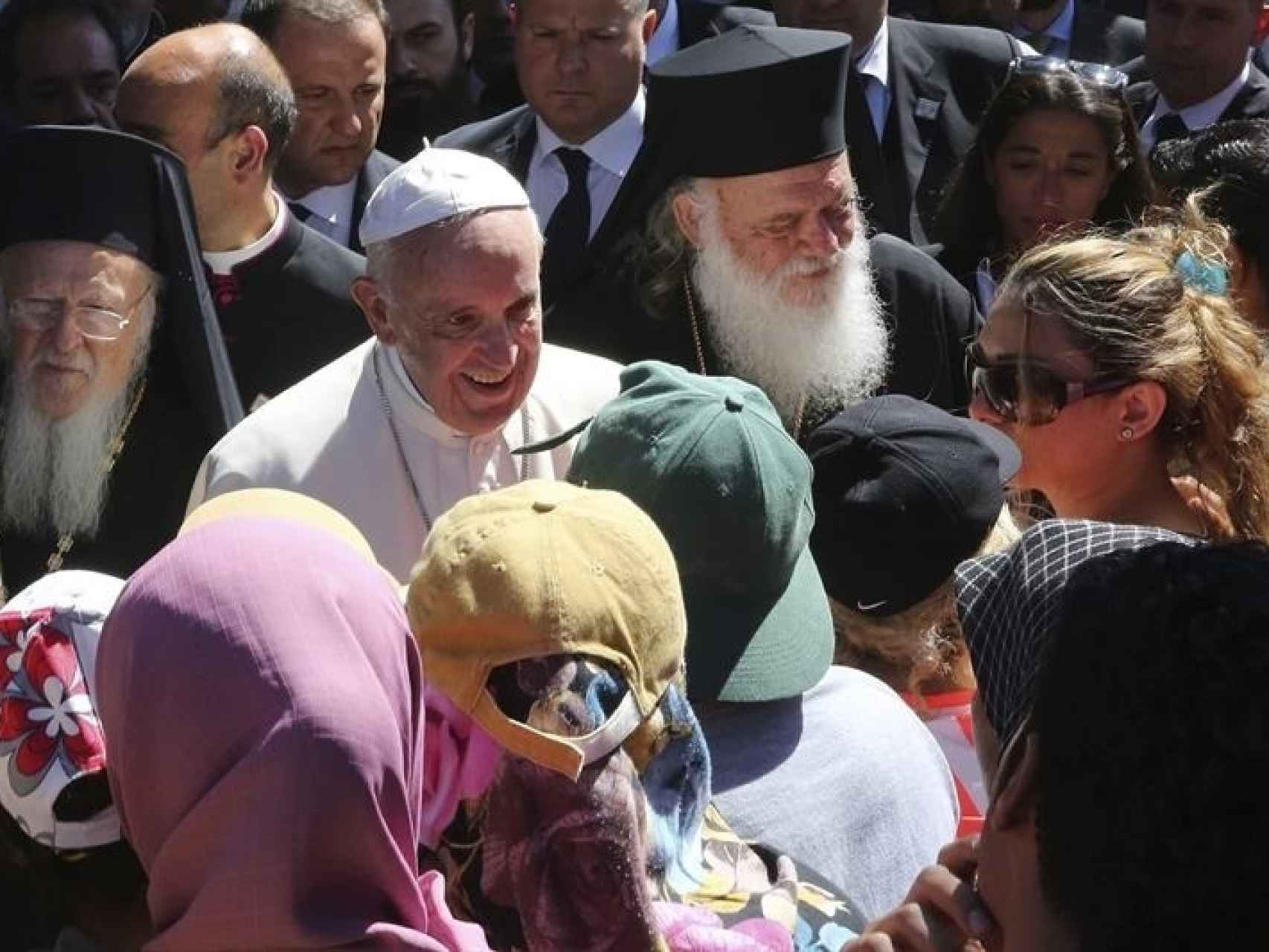 El papa Francisco durante su visita al campo de refugiados de Moria/Orestis Panagiotou/EFE
