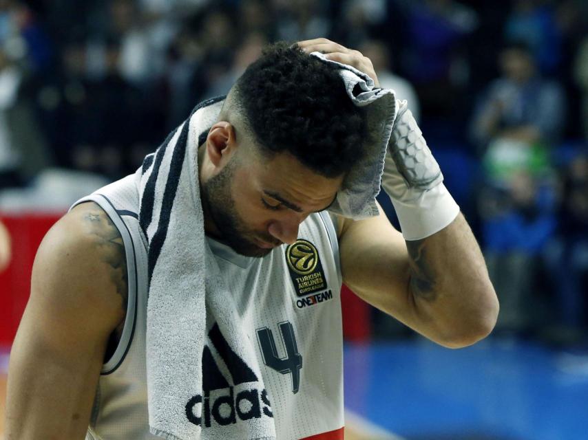 Jeff Taylor con semblante triste tras la eliminación del Madrid.