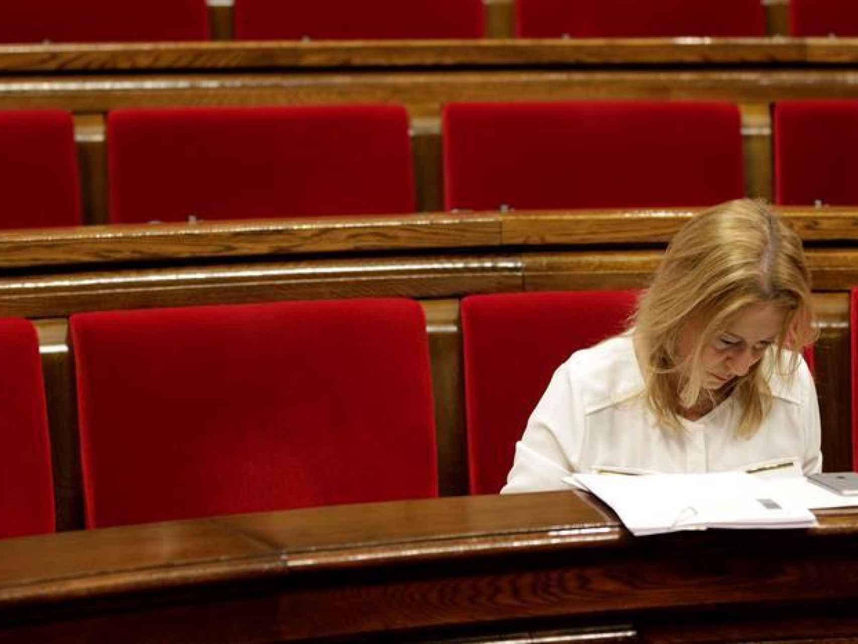 La portavoz del Govern, Neus Munté, en el Parlament de Cataluña.