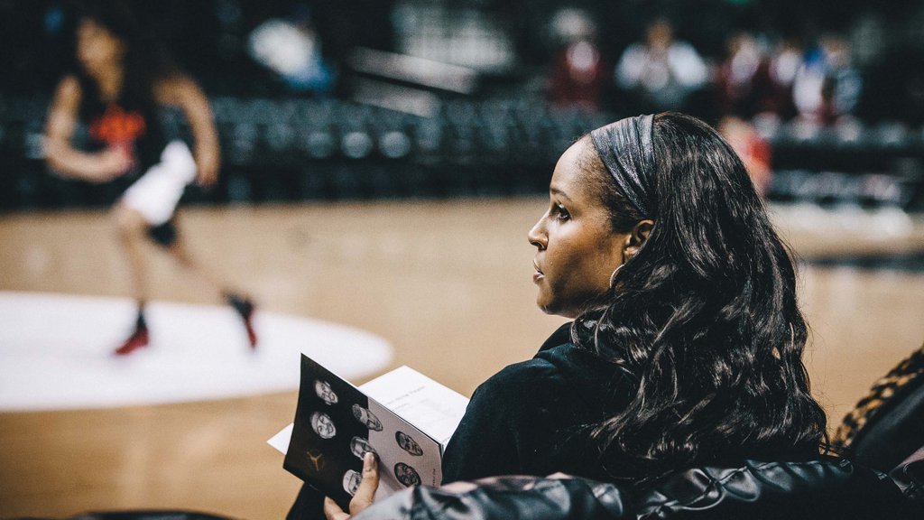 Maya Moore fue espectadora de lujo en las gradas.