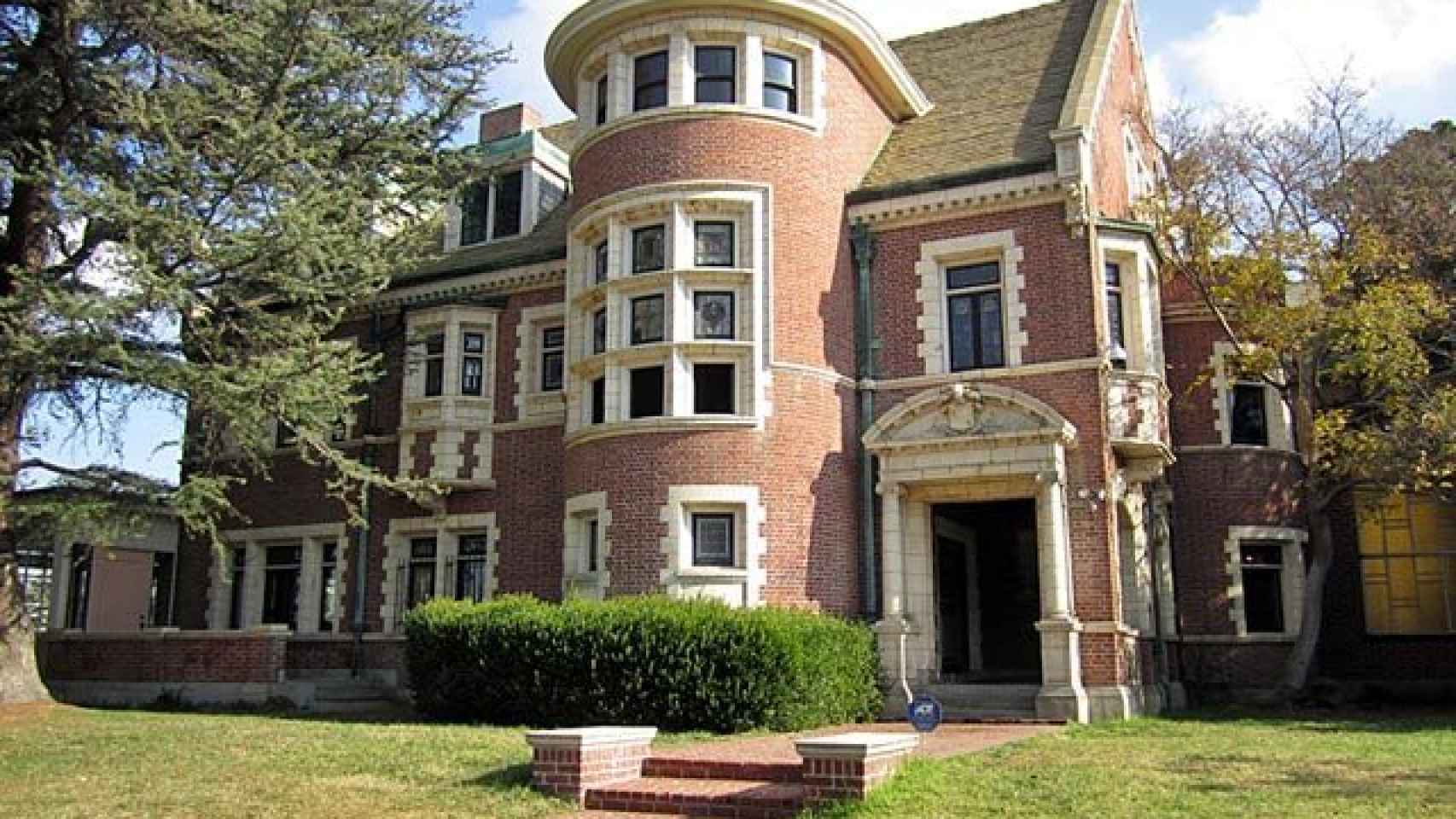 ¿Alquilarías la casa de ‘American Horror Story’?