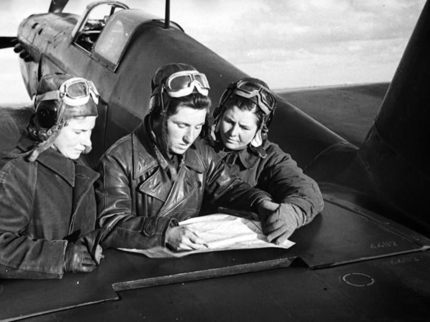 Lilya Litvyak, Katya Budanova y Masha Kuznetsova en otoño de 1942.