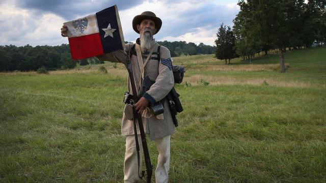 Un brigada texano durante una recreación de la batalla de Gettysburg de 1863.