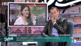 Bronca en directo entre Carlos Lozano y Mónica Hoyos en 'Sálvame Deluxe'
