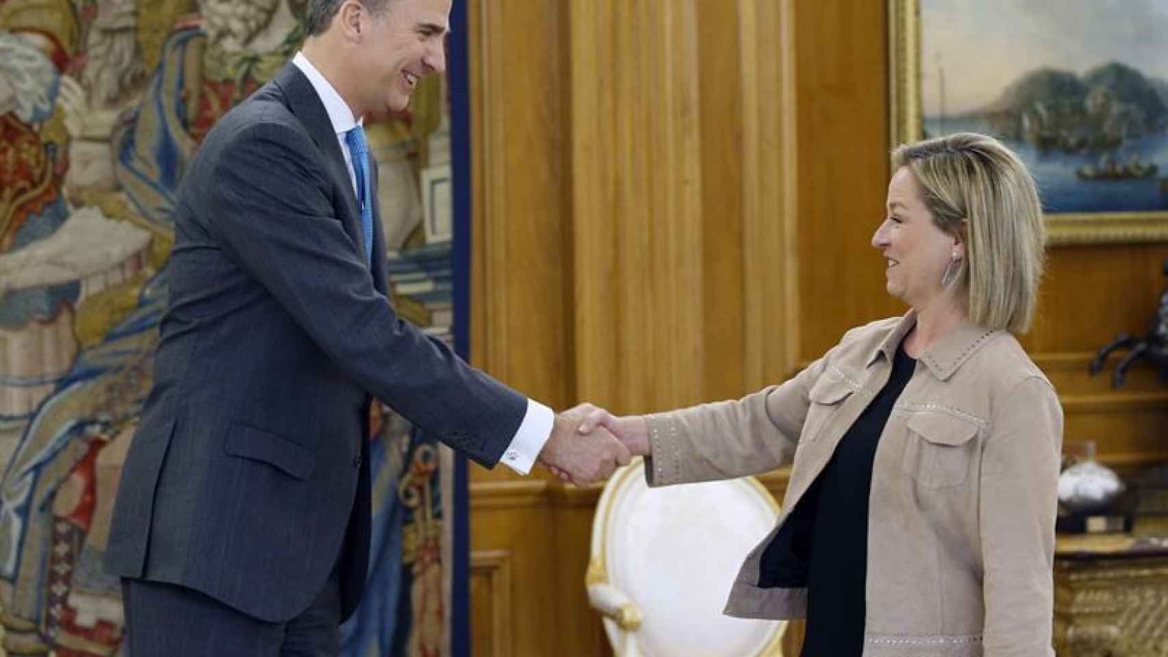 El rey Felipe VI ha recibido en el Palacio de la Zarzuela a la diputada de Coalición Canaria Ana Oramas.