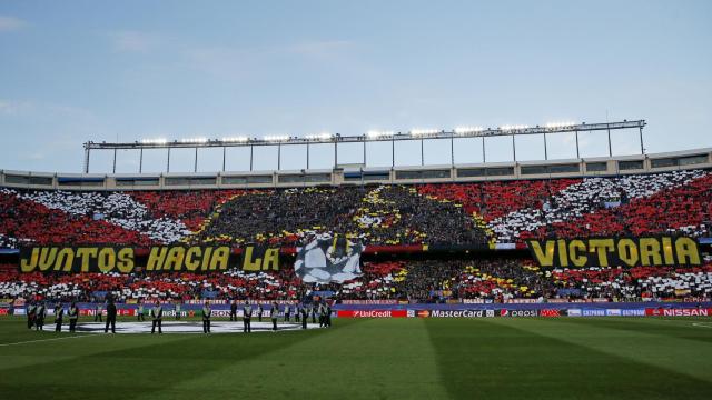 Tifo del Atlético antes de recibir al Barcelona.