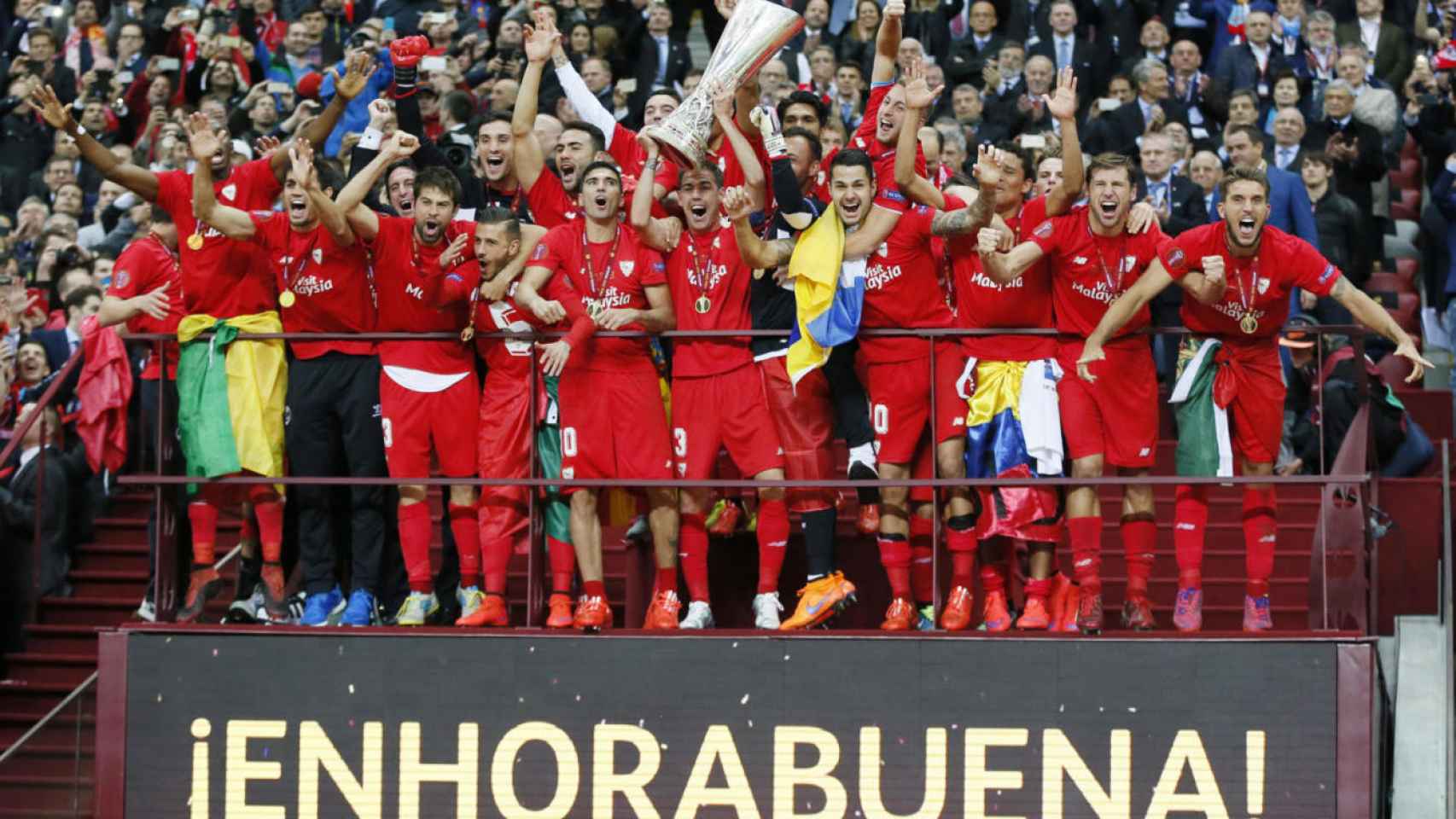 El Sevilla celebra la Europa League de 2015.