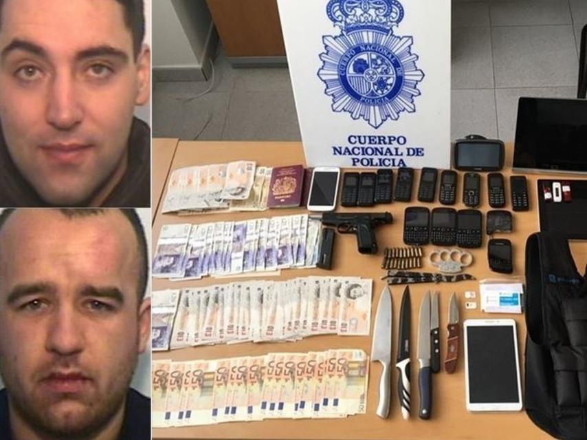 Dos de los detenidos, Steven Britton y Carne Thomasson, y el material incautado.