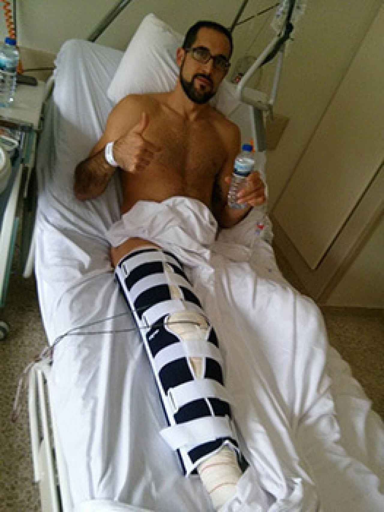 Romà Bas tras ser operado de su lesión poco después de llegar a Palencia.