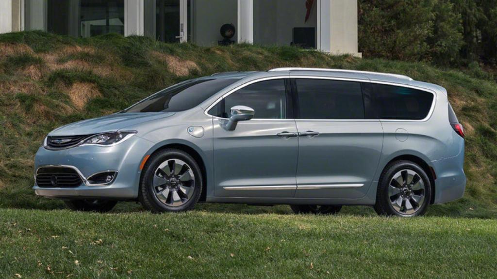 chrysler pacifica 1