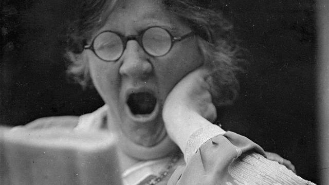 Es posible predecir cuántos entregarán su trabajo a última hora.