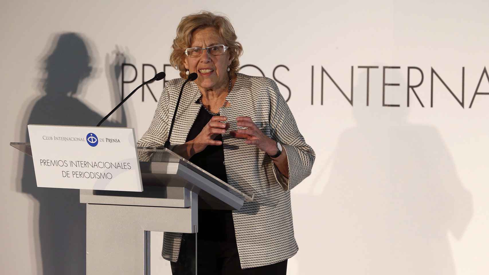 Manuela Carmena en la entrega de los Premios Internacionales de Periodismo 2015