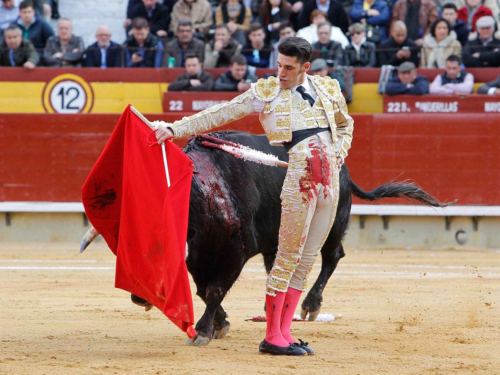 Alejandro Talavante durante una corrida de toros correspondiente a la Feria de La Magdalena de Castellón.