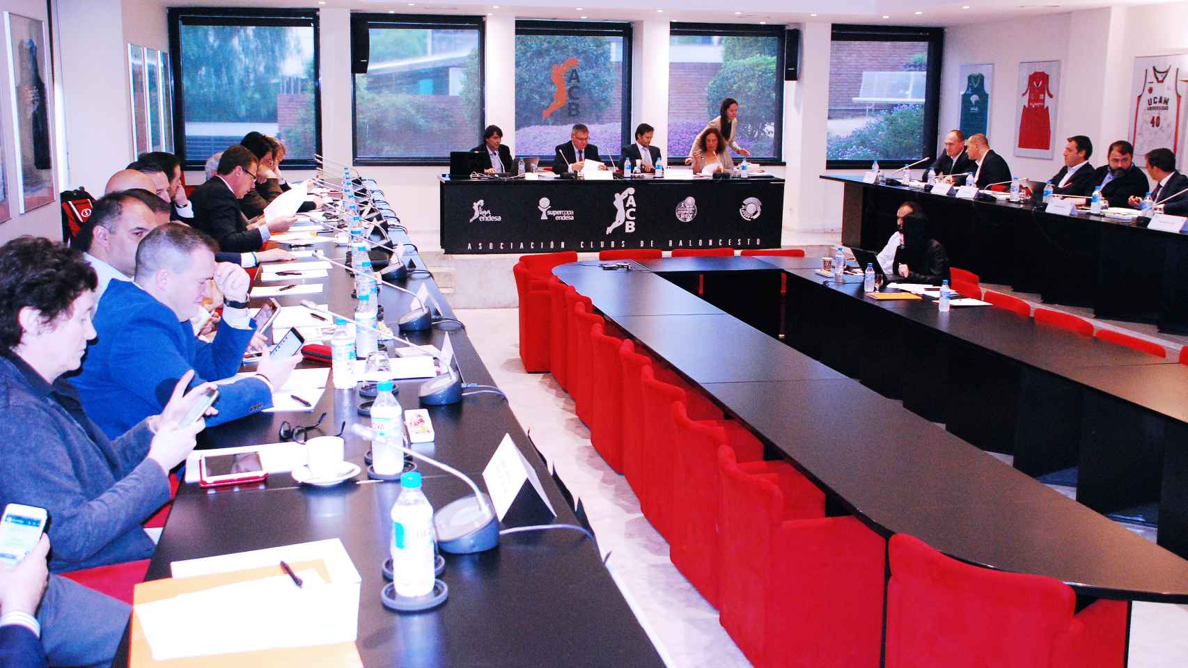 Imagen de la Asamblea General de la ACB celebrada este viernes 6 de mayo.