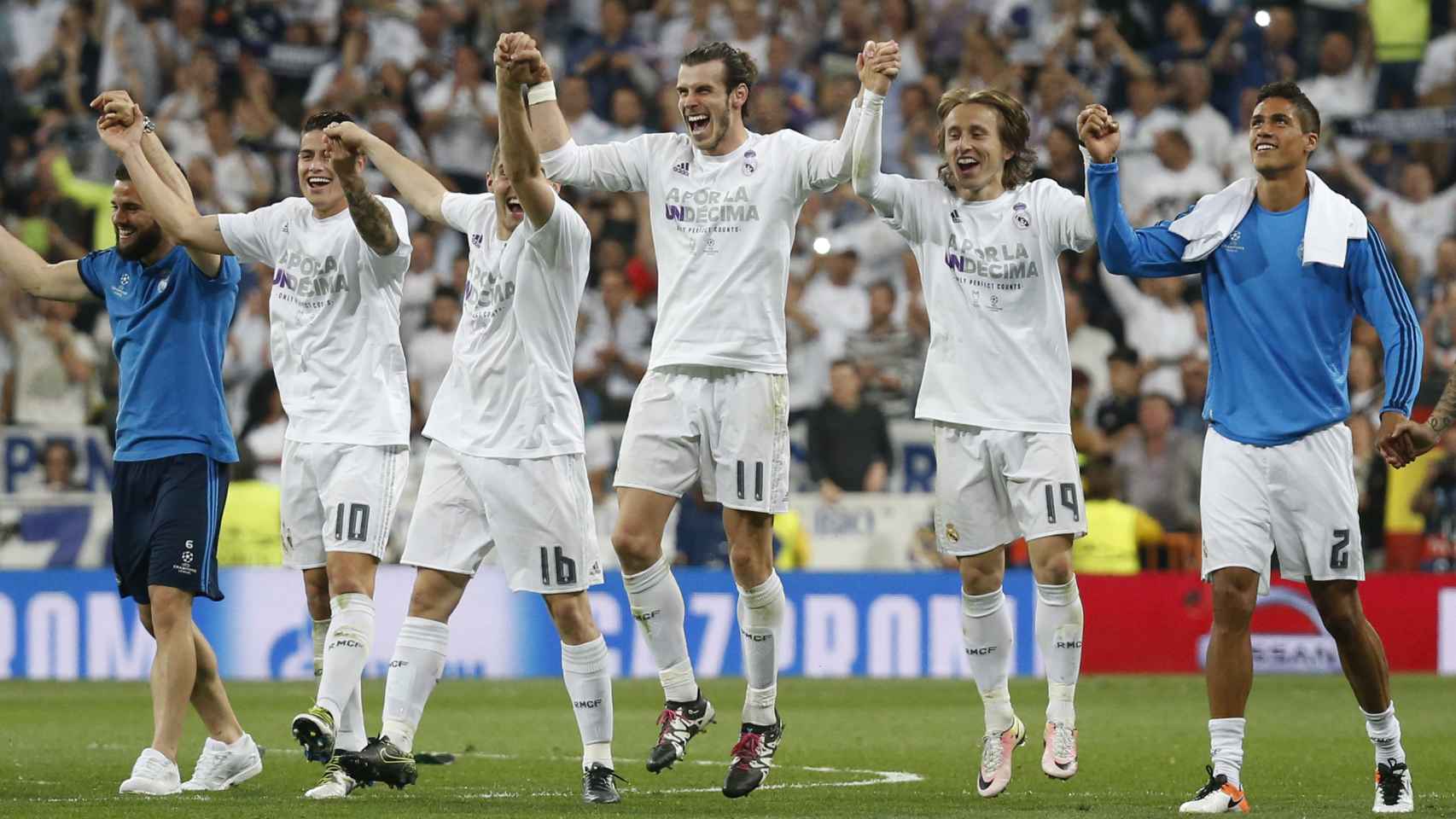 Jugadores del Real Madrid celebran el pase a la final de Champions.