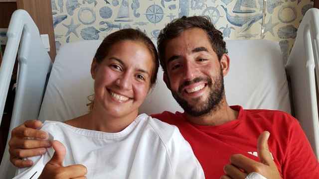 Marta Miguel y David Hernández en el Hospital Gleneagles de Kota Kinabalu (Malasia)