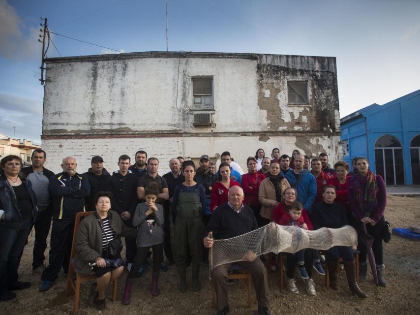 Todos los integrantes de la familia Menor Romero se dedican a la pesca del cangrejo.