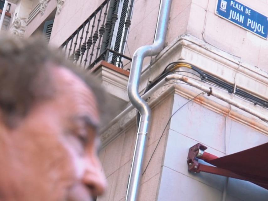 Sanchez Dragó, frente a la plaza Juan Pujol.