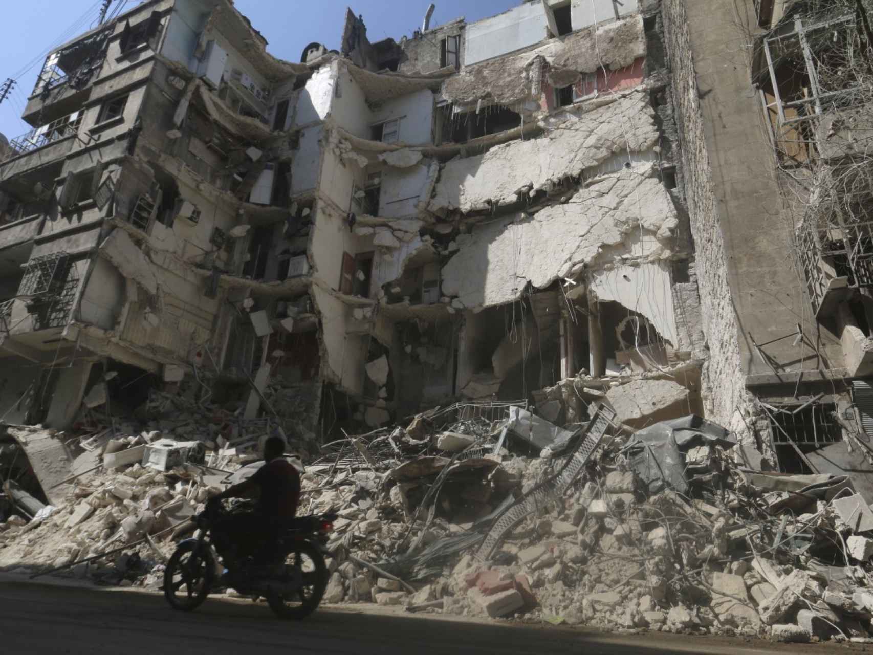 Un edificio destrozado en Alepo