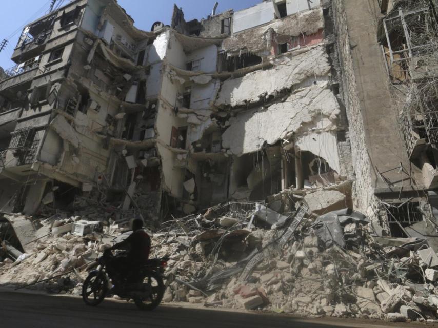 Un edificio destrozado en Alepo